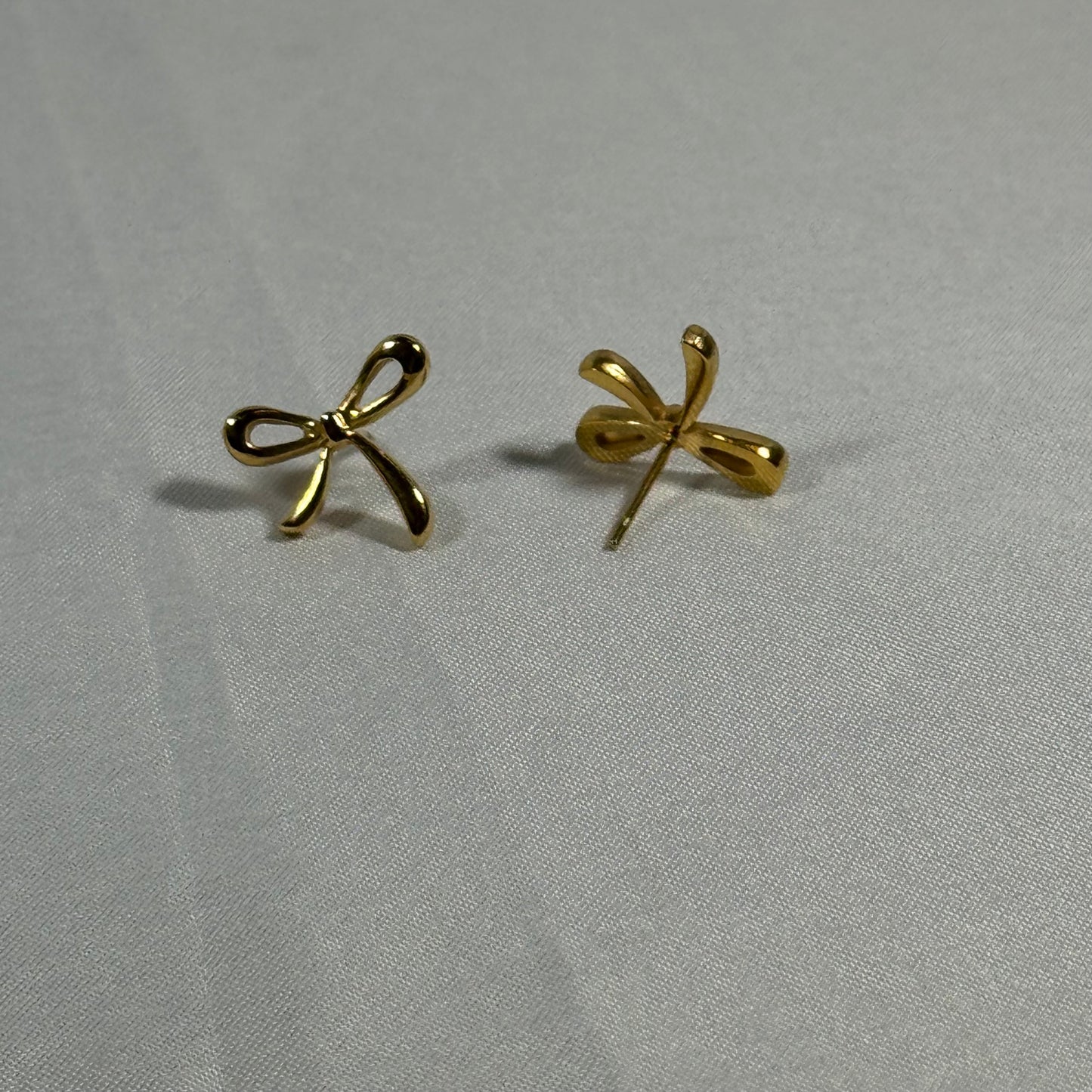 Lacey bow stud earrings