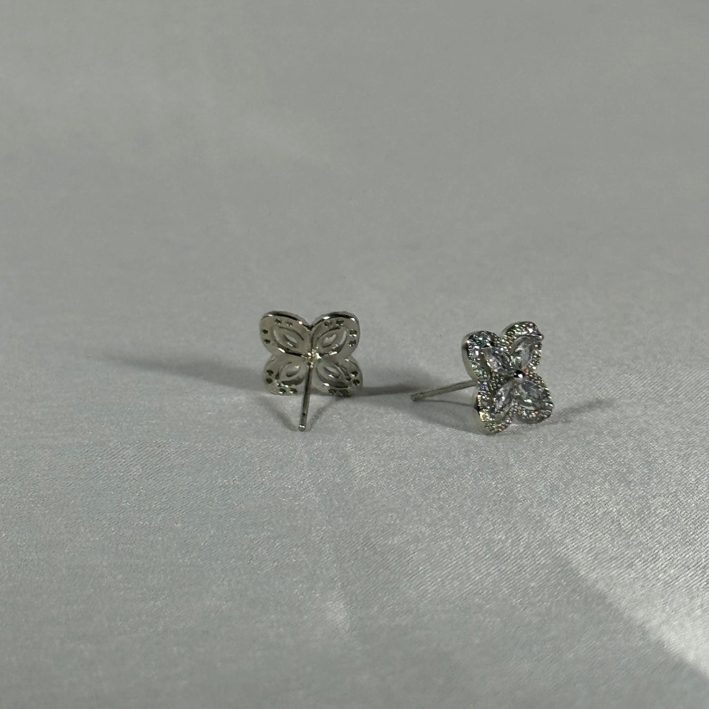 Celeste flower zircon stud earrings