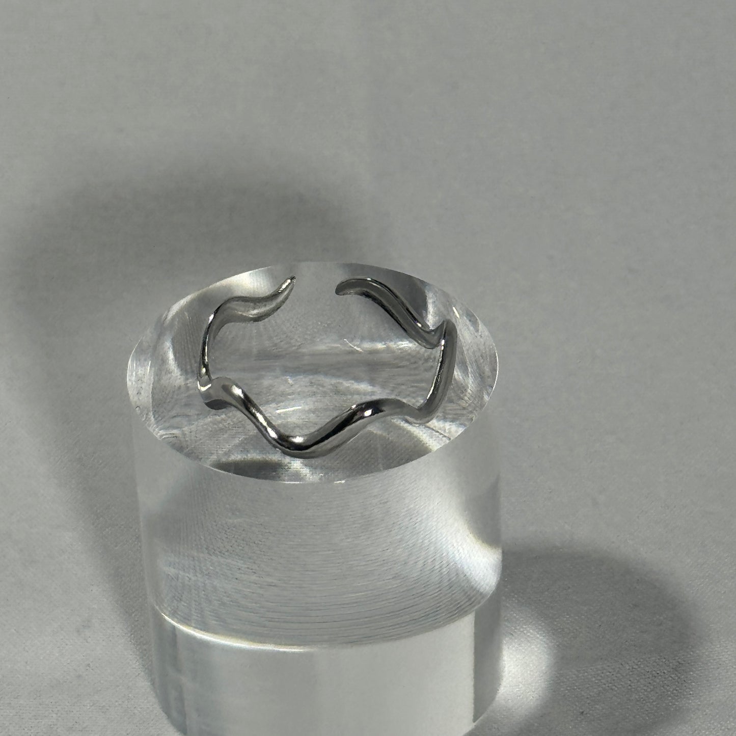 Savannah wave adjustable ring