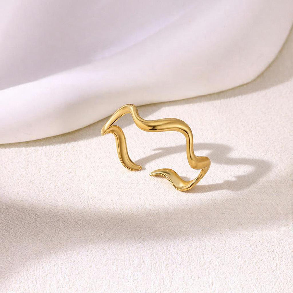 Savannah wave adjustable ring
