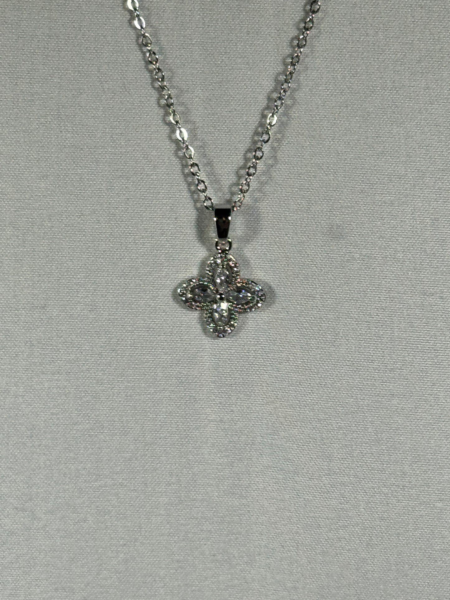 Celeste flower zircon necklace