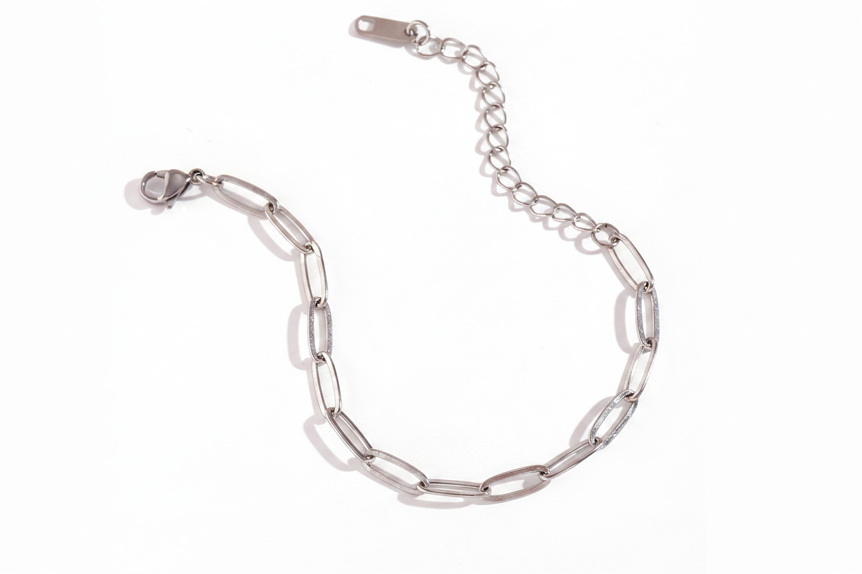 Harper paper chain bracelet
