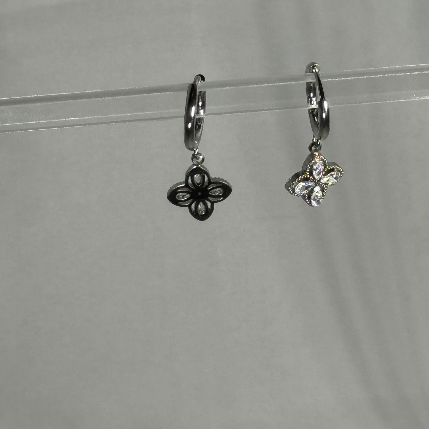 Stella flower zircon huggies
