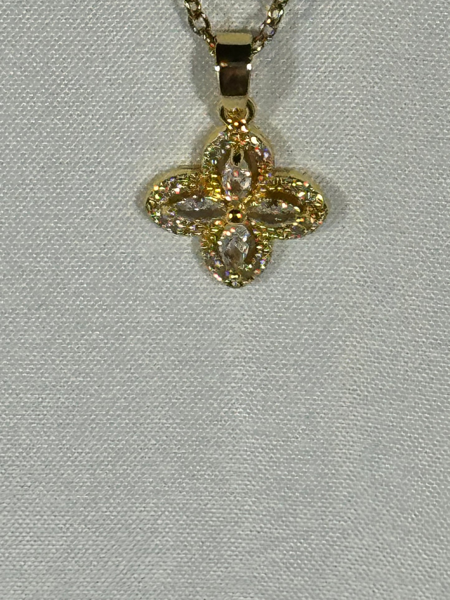 Celeste flower zircon necklace