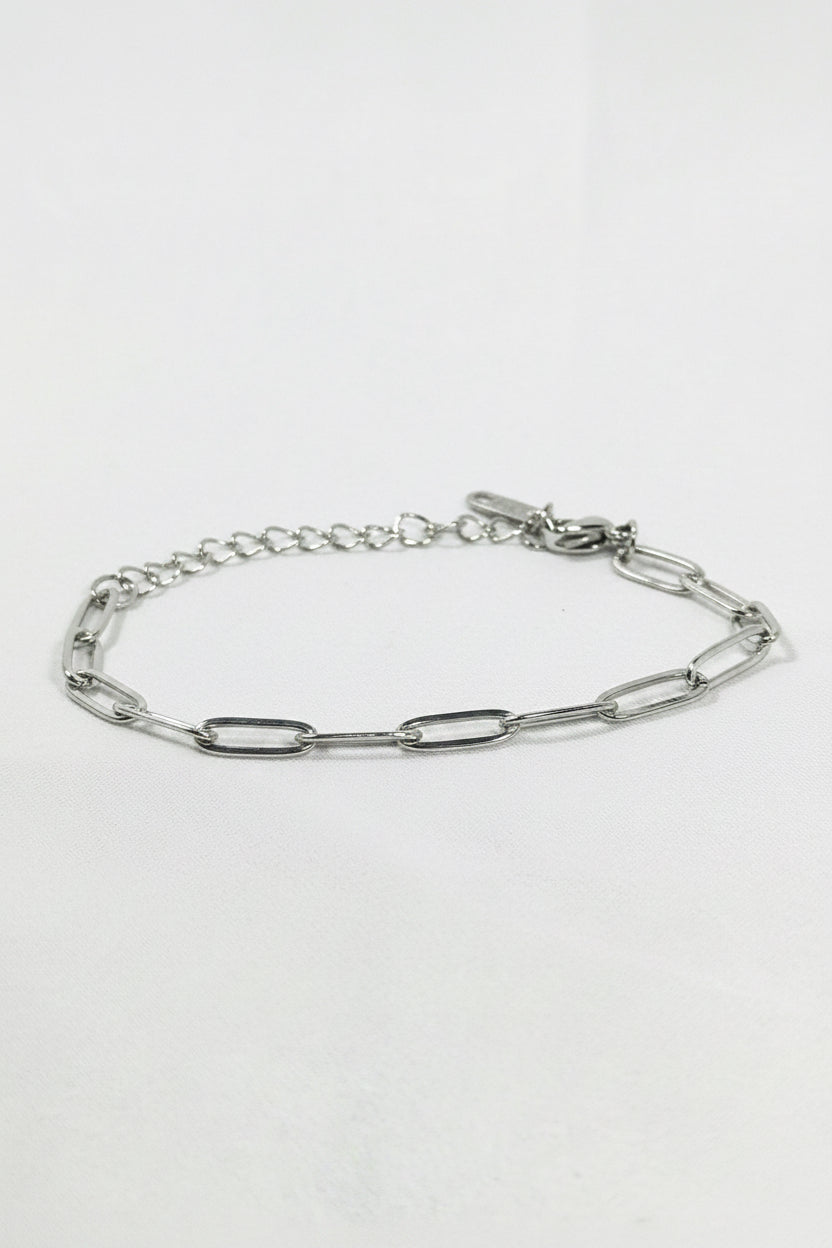 Harper paper chain bracelet