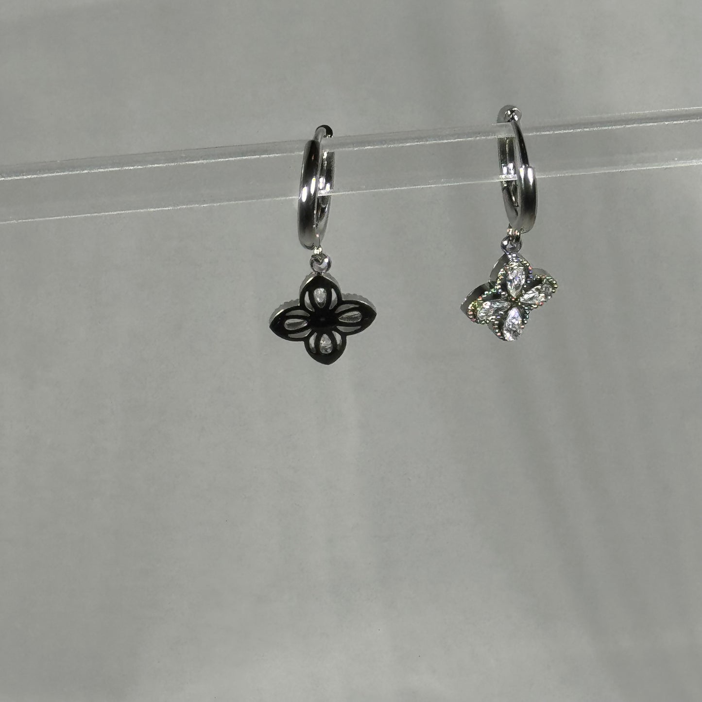 Stella flower zircon huggies