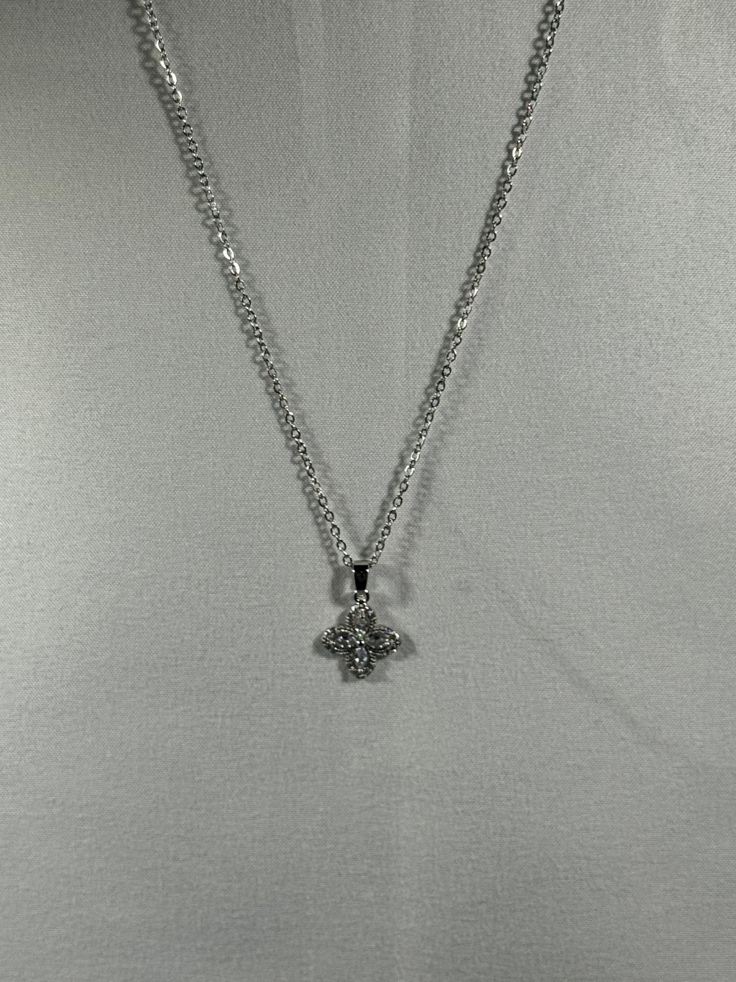Celeste flower zircon necklace